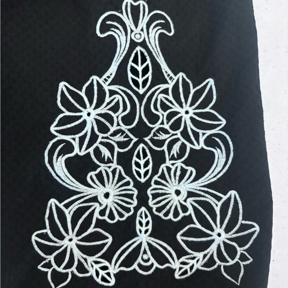 Draper James RSVP Black Embroidered Puff Sleeve Tie Waist Dress Size 1X - Picture 6 of 9